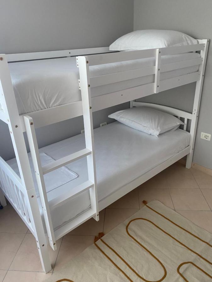Cheerful 2-Bedroom Apartment In Golem Golem  Kültér fotó