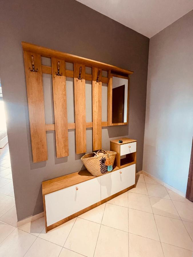 Cheerful 2-Bedroom Apartment In Golem Golem  Kültér fotó