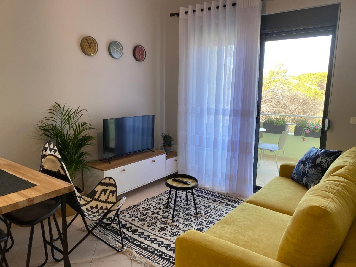 Cheerful 2-Bedroom Apartment In Golem Golem  Kültér fotó